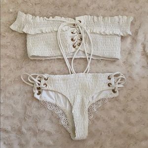 Super comfy white bikini set